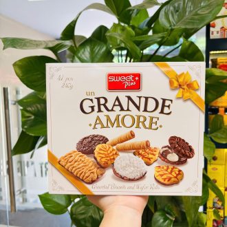 Bánh quy và bánh quế hỗn hợp hiệu Ungrande Amore 240G hộp giấy